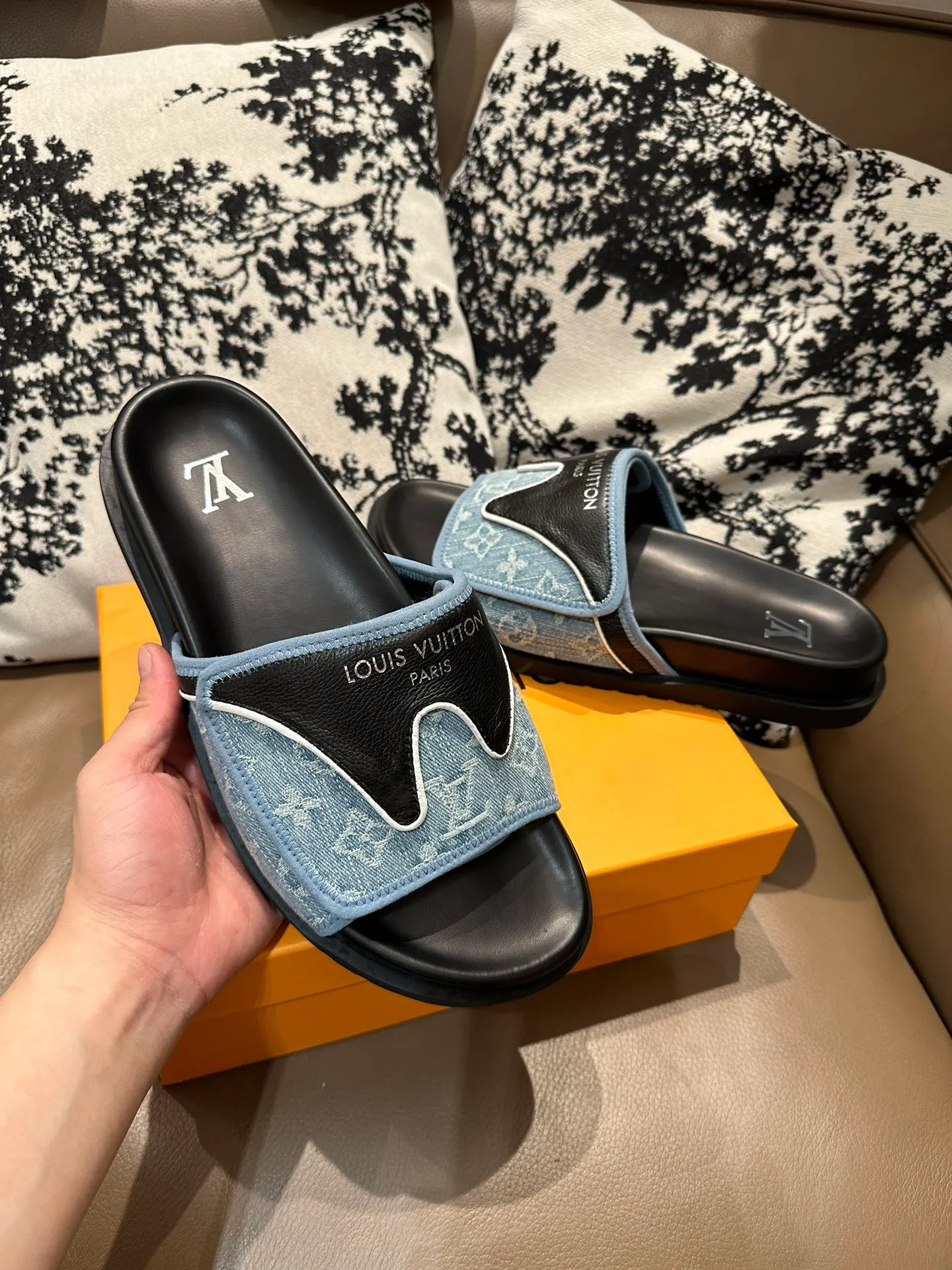 Men's shoes💰340💰 LV Velcro new style, cowhide surface, sheepskin lining, size 36-46
